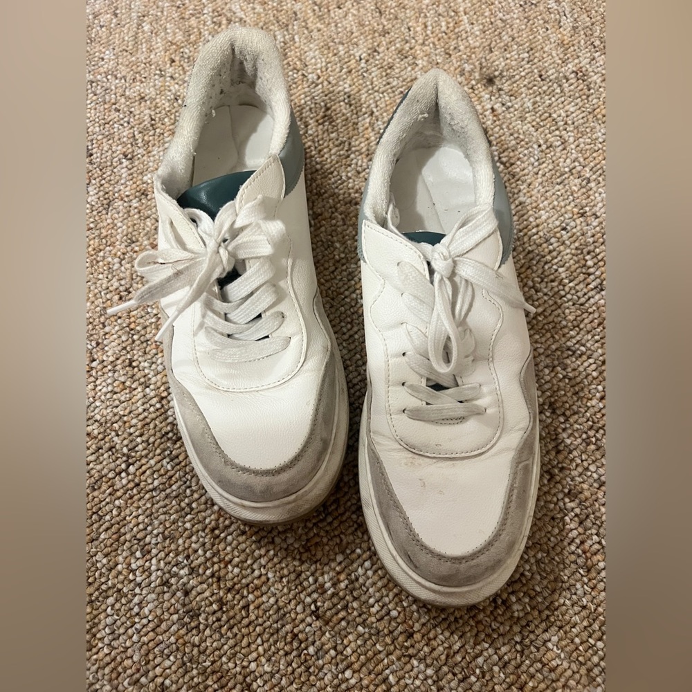 Women’s gym shoes | a new day | 9.5